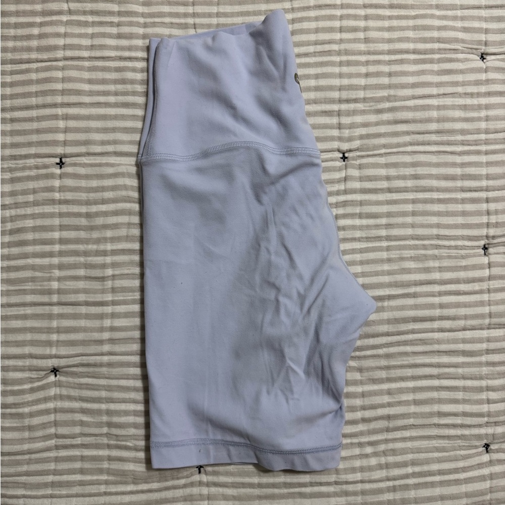 Aritzia Golden Butter Cheeky 7” Biker Shorts - Size 6 - Cruise Blue - Picture 4 of 4